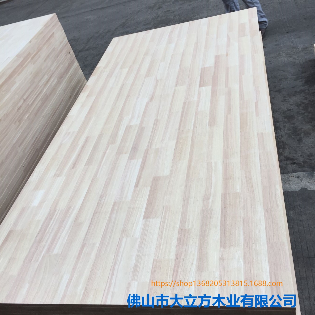 泰国橡胶木指接板AB 级 实木家具橱柜板材 E0级 可过UV免漆板-阿里巴巴