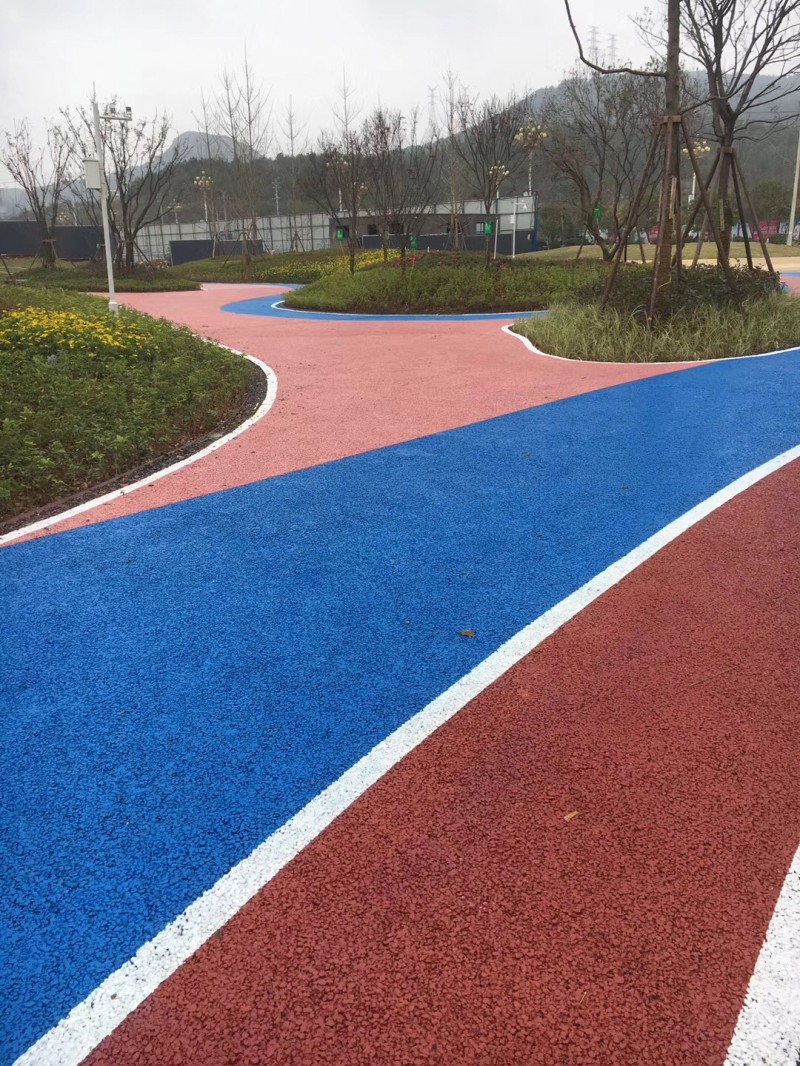 巴中彩色透水混凝土材料